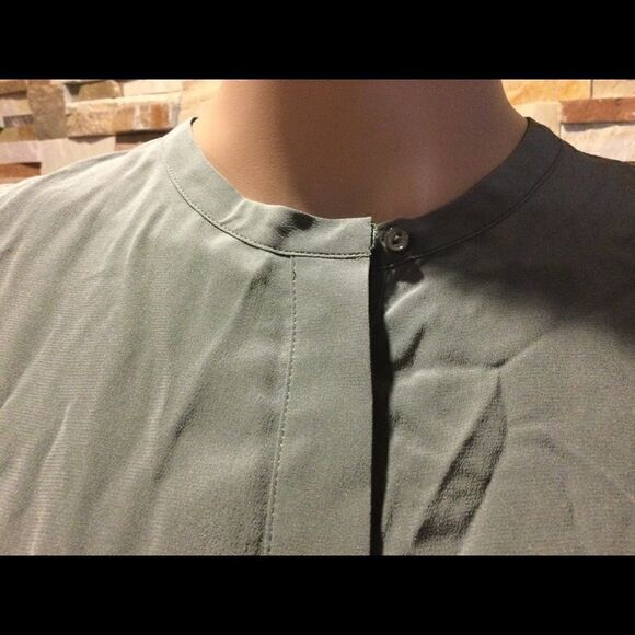 VINCE Silk Sleeveless Blouse   - Picture 4 of 9